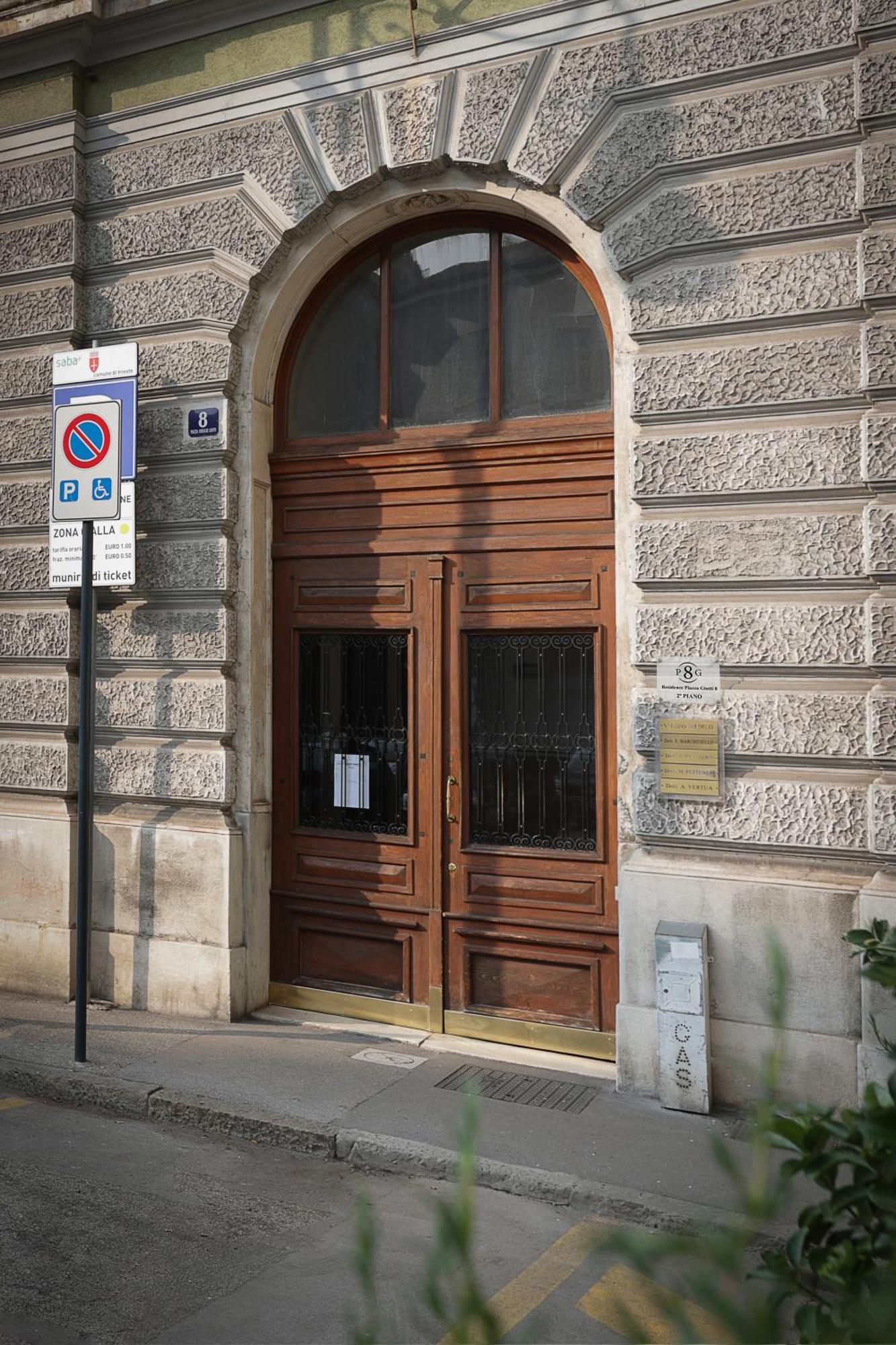 Residence Piazza Giotti 8 Trieste Exterior foto